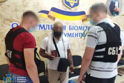 В Черкассах задержали иностранца, которого разыскивает Интерпол по подозрению в терроризме