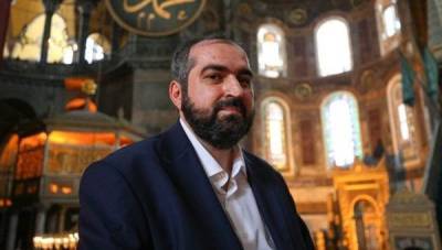 Турецкий имам отправил желающих молиться в Святой Софии «в Грецию или Армению»