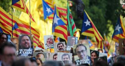 Власти Испании помиловали осужденных каталонских политиков