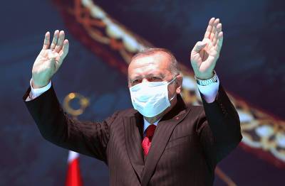 Эрдоган представил название турецкой вакцины от COVID-19