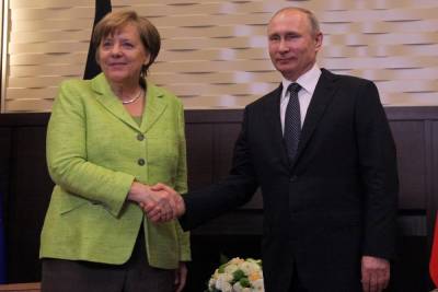 Меркель позвонила Путину по случаю 80-летия начала войны