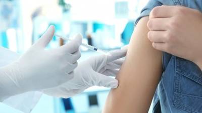 COVID молодеет: Мурашко призвал студентов вакцинироваться к началу учебного года