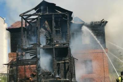 Вновь горел дом в исторических Полукамушках в Зеленодольске