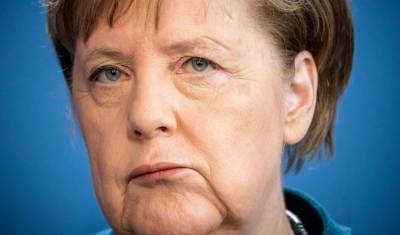 Ангела Меркель вакцинировалась от коронавируса разными препаратами