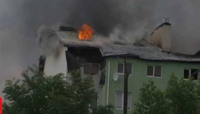 Судьбу жителей из сгоревшего дома под Киевом решать комиссия: часть квартир сгорели, другая — залита