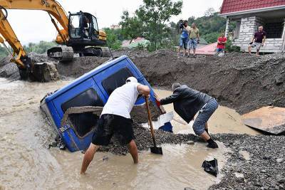 Число пострадавших от наводнения в Ялте вновь выросло