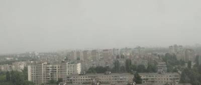 «Астраханский суховей»: над левобережной Украиной зафиксировали пылевую бурю