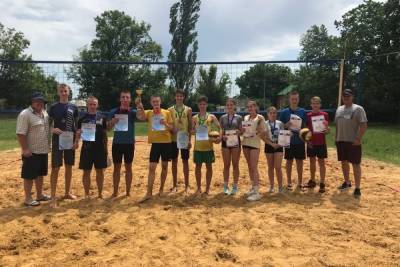 В Амвросиевке определили чемпионов по пляжному волейболу