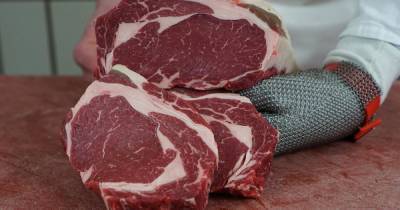 Ученые выявили связь между поеданием красного мяса и раком кишечника