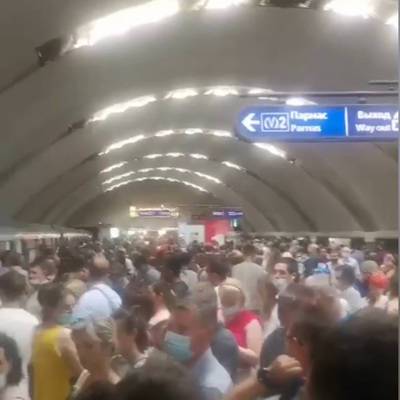 Сбой в работе петербургского метро произошел из-за аномальной жары