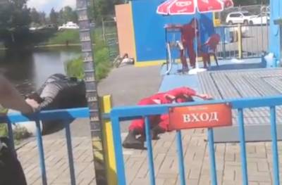 Пострадавший на аттракционе сотрудник «Диво-острова» скончался в больнице - ivbg.ru - Петербург