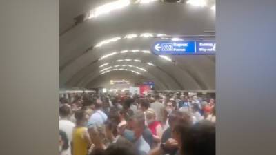 В питерском метро из тоннеля эвакуировали 252 человека