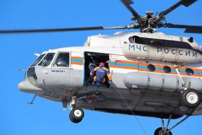 Сотрудники МЧС эвакуировали семерых золотодобытчиков на двух вертолётах Ми-8 в Балее