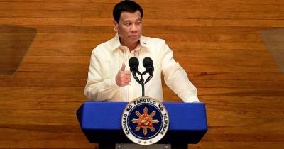"Введу вакцину в ваши задницы": президент Филиппин пригрозил гражданам