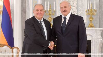 Лукашенко - Саркисяну: в это непростое время особую ценность приобретают взаимное доверие и бескорыстная дружба, которые исторически связывают Беларусь и Армению