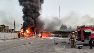 Пожар произошел на складе строительной продукции под Рязанью
