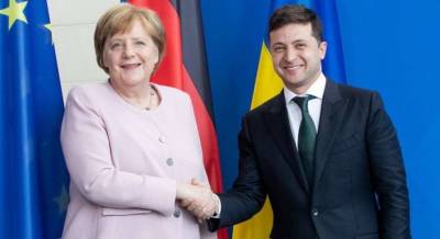 Зеленский посетит Германию по приглашению Меркель: названа дата