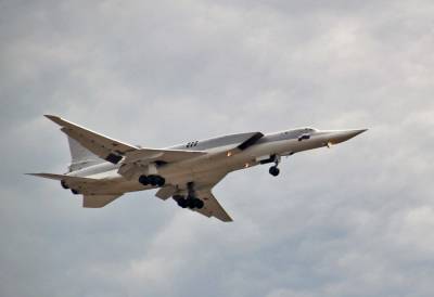 Российские Ту-22М3 перебросили в Сирию для деморализации британского авианосца