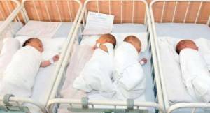 «Первый случай в медицинской практике»: Жительница России с уникальной патологией смогла родить близнецов