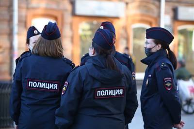СМИ: в Петербурге не привитых полицейских не отпустят в отпуск. Главк это опровергает