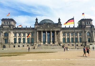 В Бундестаге обвинили власти Германии в подготовке к войне с Россией