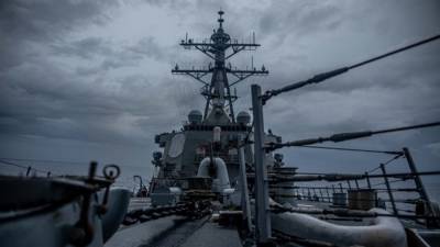 Эсминец ВМС США прошел Тайваньский пролив