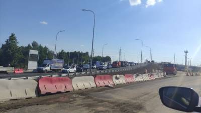 Пробка образовалась на въезде в Нижний Новгород из-за изменения схемы движения в Ольгине