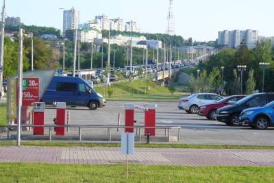 С 1 июля для владельцев электромобилей парковки Белгорода станут бесплатными