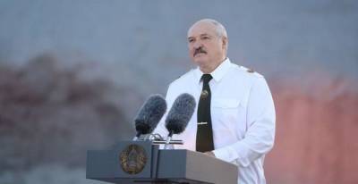 Лукашенко: В условиях санкционного давления мы не будем защищать ЕС от мигрантов