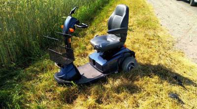 В Хойникском районе автомобиль сбил мужчину в инвалидной коляске
