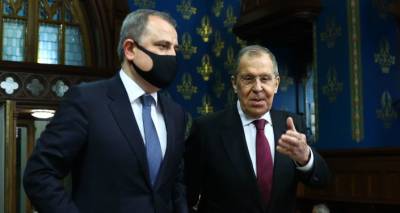 Лавров и Байрамов обсудили реализацию трехсторонних заявлений по Карабаху