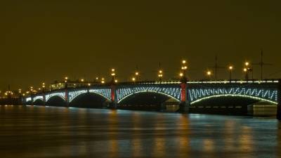 Троицкий мост разведут по особенному графику в ночь с 23 на 24 июня