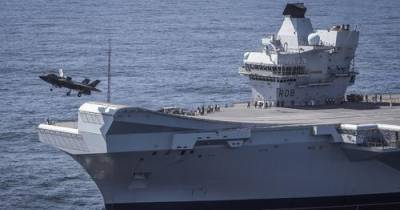 Elizabeth Queenelizabeth - Daily Express: к плывущему британскому авианосцу HMS Queen Elizabeth постоянно приближаются на бреющем полете истребители России - argumenti.ru - Англия - Великобритания
