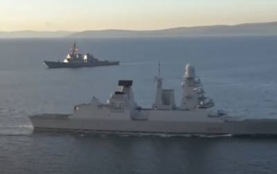 Военные РФ обстреляли британский эсминец в Черном море: первые подробности