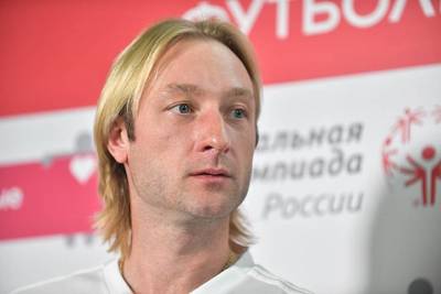«Хотя бы 30 процентов»: Плющенко рассказал, что надо сделать с деньгами футболистов