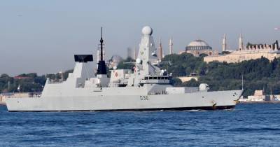 Россия открыла огонь по британскому эсминцу около оккупированного Крыма