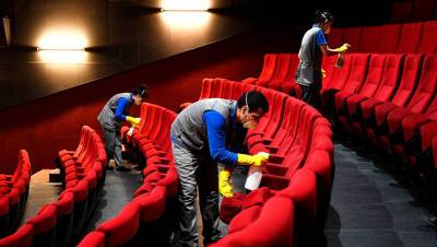 Театры и кинотеатры в Москве смогут пускать больше 500 зрителей, введя пропуск по QR-коду