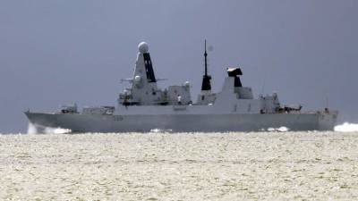 Минобороны Британии отреагировало на инцидент с эсминцем