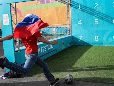 Читатели «Росбалта» советуют футбольной сборной РФ для результативности три часа смотреть на Соловьева и Киселева перед игрой