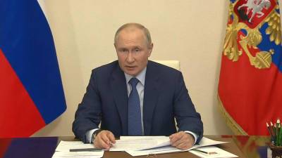 Путин: сохраняется сложная ситуация с паводками и пожарами