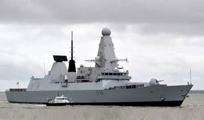 Лондон опроверг данные Москвы об обстреле британского эсминца