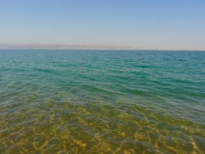 «Космический» минерал обнаружили на берегу Мёртвого моря