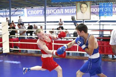 В Избербаше проходит всероссийский турнир по боксу памяти Гаджимурада Гамзаева
