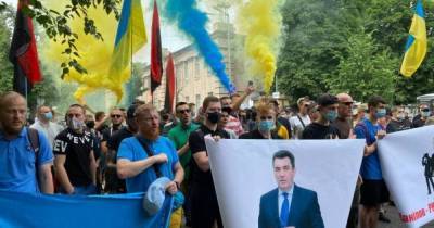 Активисты обвинили секретаря СНБО Данилова в пособничестве Кремлю (ФОТО, ВИДЕО)