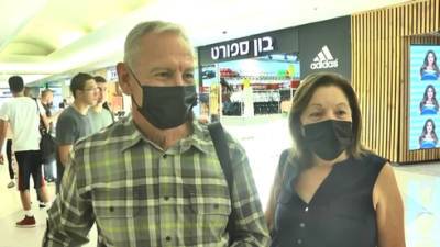 "Не верим, что эпидемия закончилась": все больше израильтян вновь носят маски