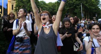 Сокращение квот для женщин на местных выборах в Грузии вызвало протест