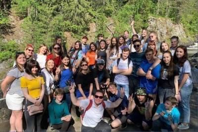 Студенты, члены Псковского облсовпрофа, съездили на экскурсию в Карелию
