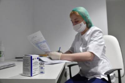 Голикова поручила дополнить сертификат вакцинированного данными о сроках действия прививки