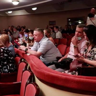 Максимальное количество зрителей в театрах Москвы сокращено до 500