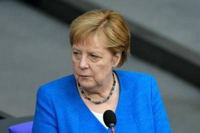 FT: Меркель предложила пригласить Путина на встречу лидеров стран ЕС